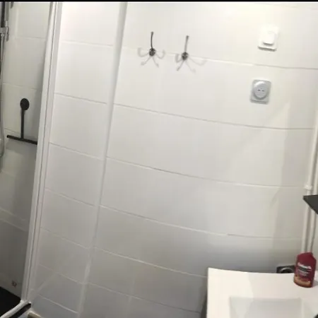 Entier Avec Wifi, Smart Tv, Proche Douai شقة